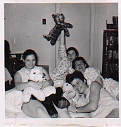 6-Slumber-Party-at-Ginnys